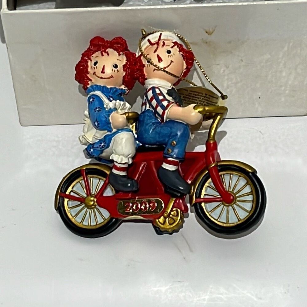 Danbury Mint Raggedy‎ Ann & Andy On Bicycle 2009 Christmas Hanging Ornament